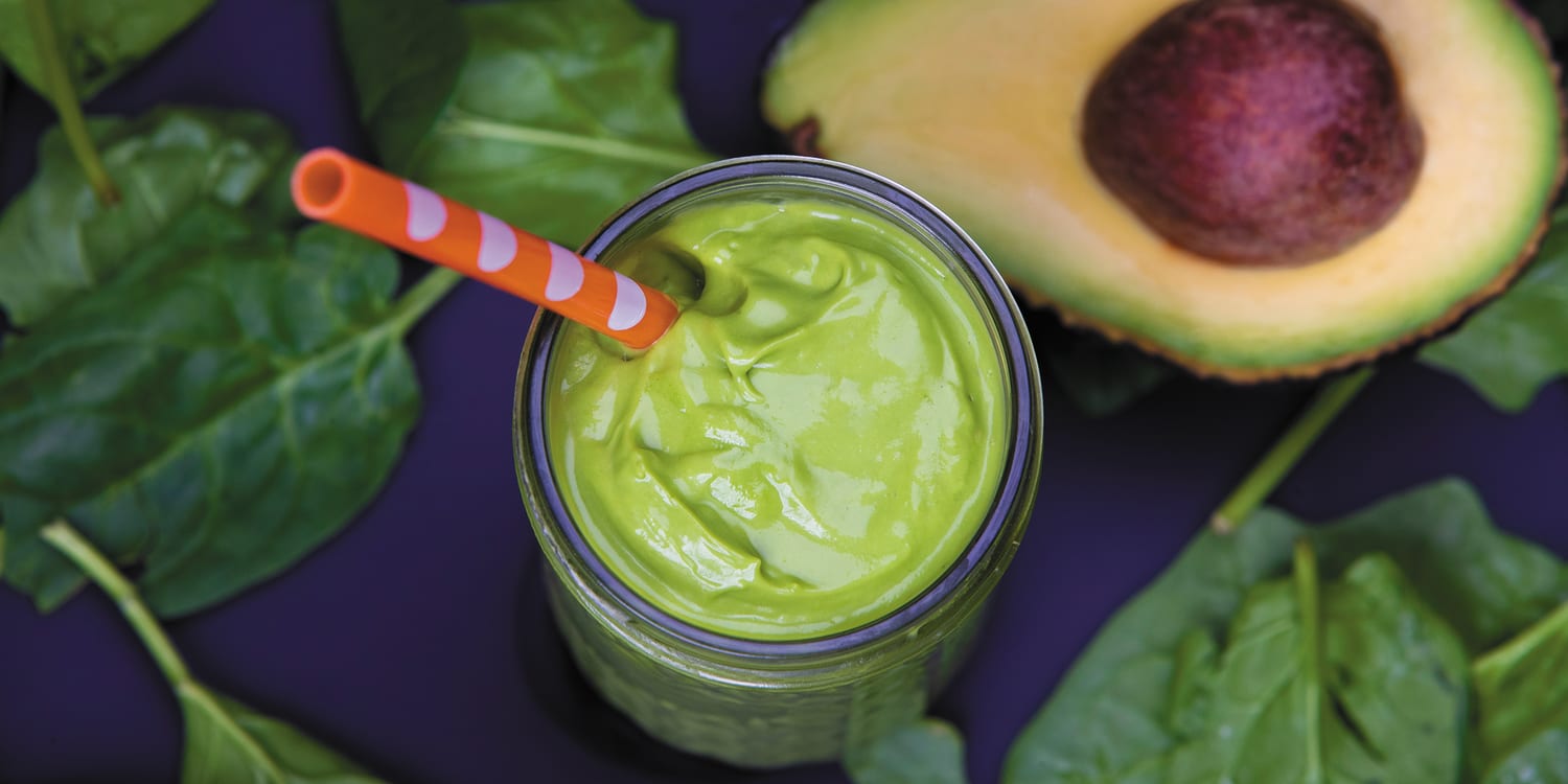 spinach-avocado-smoothie-te-main-220606