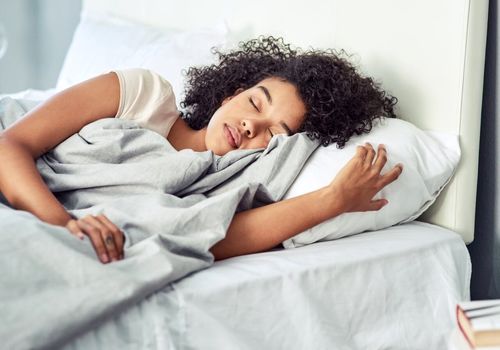 غلبه بر کابوس بی‌خوابی! راهکارهایی برای داشتن خوابی عمیق و آرام
