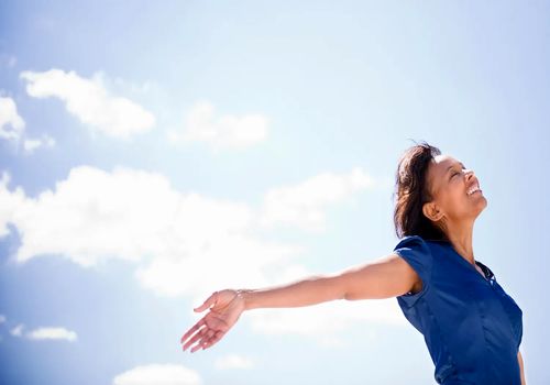 10 عادت ساده که باعث افزایش انرژی و کاهش خستگی در زندگی روزمره میشن!