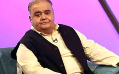 قاب سه نفره؛ اکبر عبدی در کنار همسر و دخترش!
