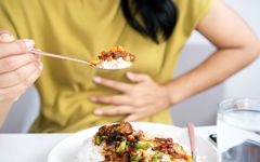 خواب بلافاصله پس از سحری؛ خطری برای سلامت گوارش!