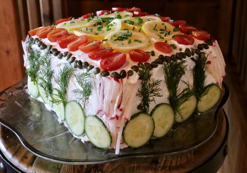 شام امشب با من: کیک مرغ سرد: یک غذای خوشمزه و ایده‌آل برای مهمانی‌ها