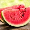 روش‌های تشخیص هندوانه قرمز، شیرین و آبدار: ۸ راه برای انتخابی بی‌نقص!