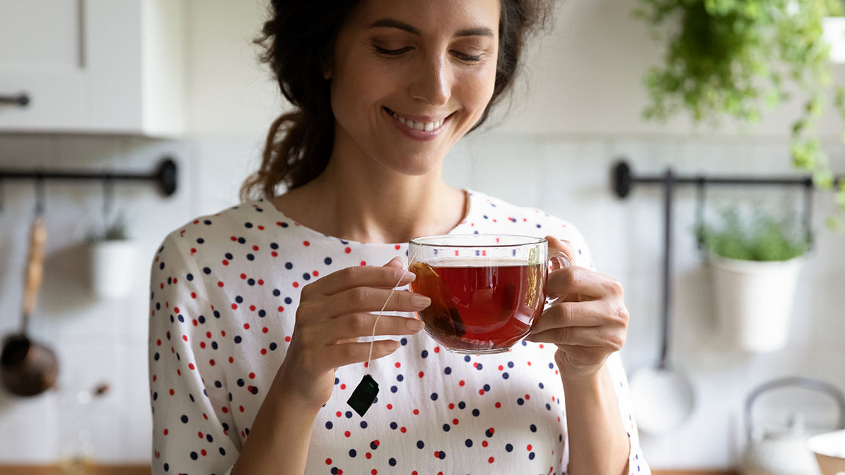ارتباط چای و کم خونی: میدونی بهترین زمان برای نوشیدن چای کیه؟