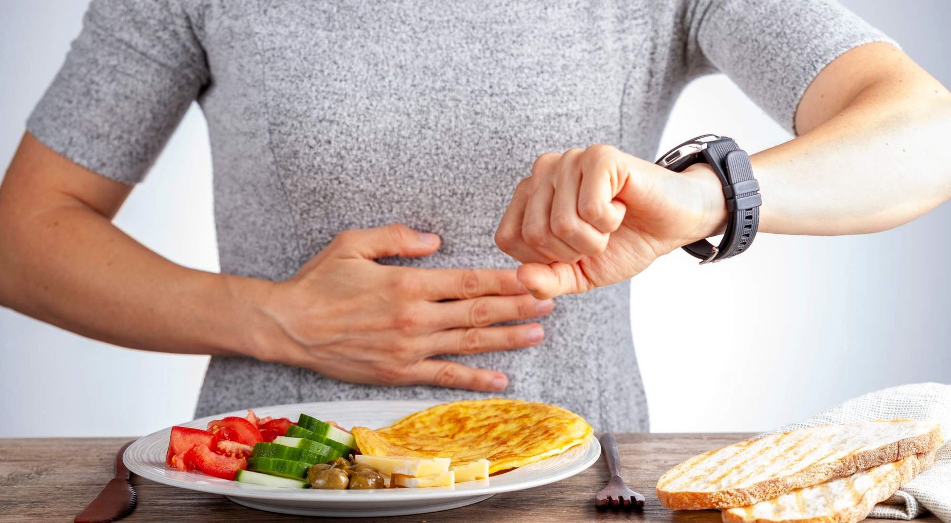 فواید و عوارض رژیم فستینگ: آیا این رژیم برای شما مناسب است؟!