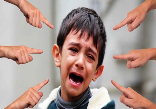 راهکارهای مقابله با کودکان قلدر در مدرسه: چگونه به فرزندانمان کمک کنیم؟