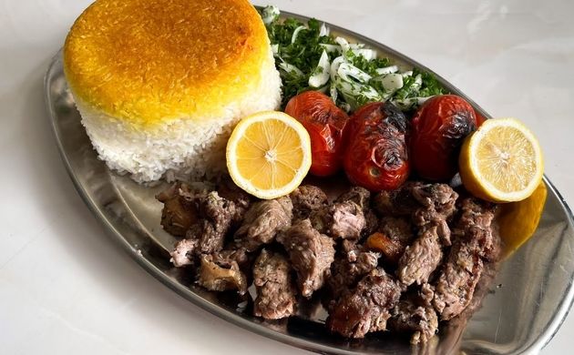 شام امشب با من: کباب چنجه با سبزیجات؛ طعمی تازه و تجربه‌ای دلچسب