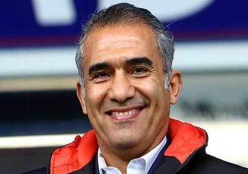 عقاب آسیا در کنار هنرمندان؛ از بهرام افشاری تا بهرام رادان