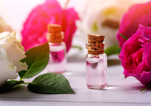 با رایحه‌ی گلاب، استرس را از خود دور کنید!