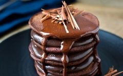 صبحونه فردا: طرز تهیه پنکیک شکلاتی خانگی؛ صبحانه‌ای دلپذیر و آسان