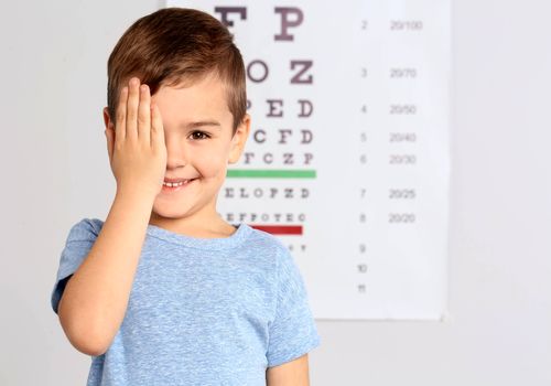 بینایی غرق در تاریکی: نجات کودکان از چنگال تنبلی چشم!