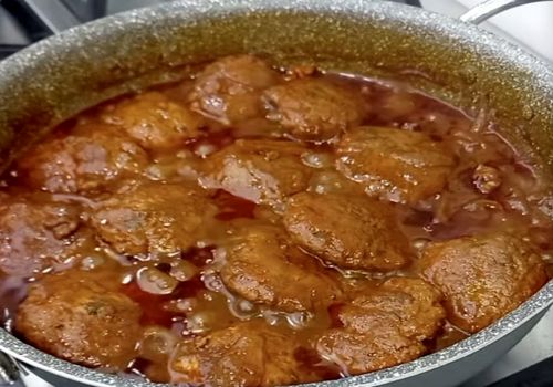 ناهار امروز: تهیه شامی کباب مرغ با سس سماق و رب انار؛ طعمی متفاوت برای سفره شما