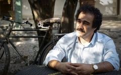 واکنش کارگردان پایتخت به رقم دستمزد نقی: "مجسمه‌شان را باید طلا بگیرند!"