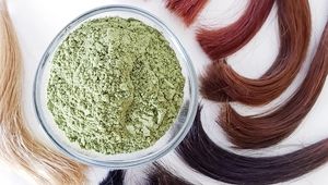 موهایتان را در خانه با حنا و زعفران رنگ کنید: زیبایی طبیعی و بدون آسیب شیمیایی!