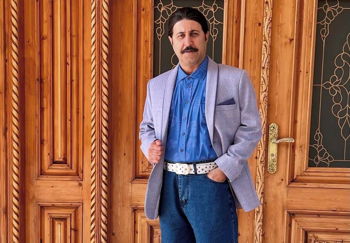 سلفی رحمت امینی با سه قلوهایش؛ رادمهر، شادمهر و غدیر!