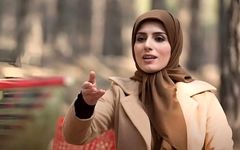 ژست‌ خاص رها خدایاری «بازیگر سریال لحظه گرگ و میش» در اکران مرجان سوژه عکاسان شد!