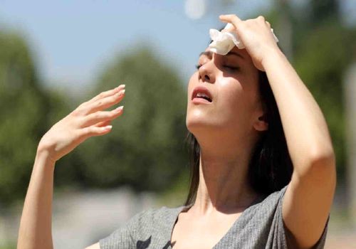 رهایی از عرق‌سوز: راهکارهای خانگی ساده و مؤثر!