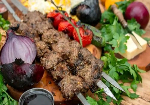 ناهار امروز: سفره ایرانی را با عطر و طعم شمال مزین کنید؛ طرز تهیه کباب ترش گیلانی