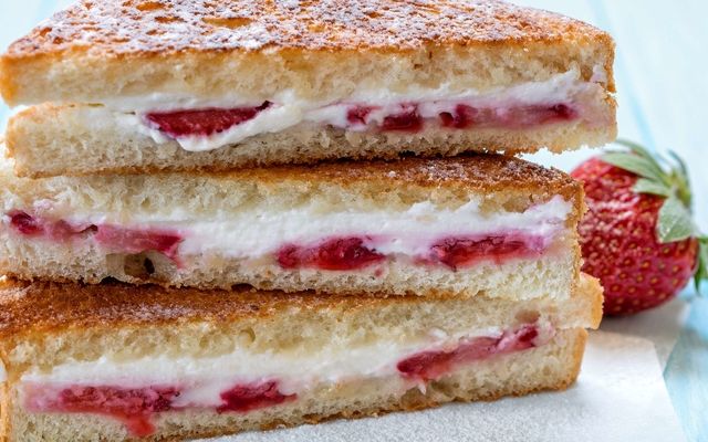صبحونه فردا: تست چیزکیک توت‌فرنگی؛ صبحانه‌ای متفاوت و خوشمزه!