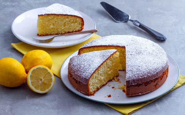 عصرونه امروز: سفری به سرزمین ترش و شیرین با کیک لیمو ترش!