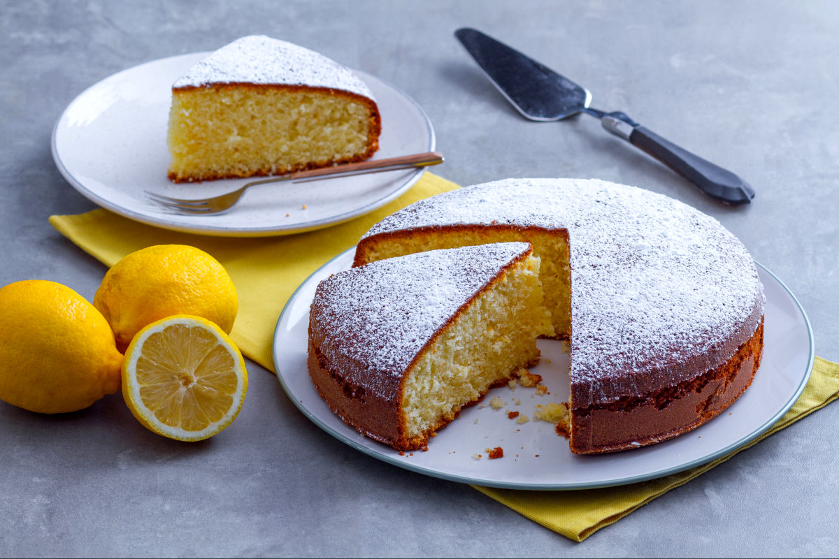 عصرونه امروز: سفری به سرزمین ترش و شیرین با کیک لیمو ترش!