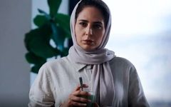 عکس‌هایی از تغییر استایل رعنا آزادی‌ور، بازیگر نقش سمیرا در «زخم کاری»!