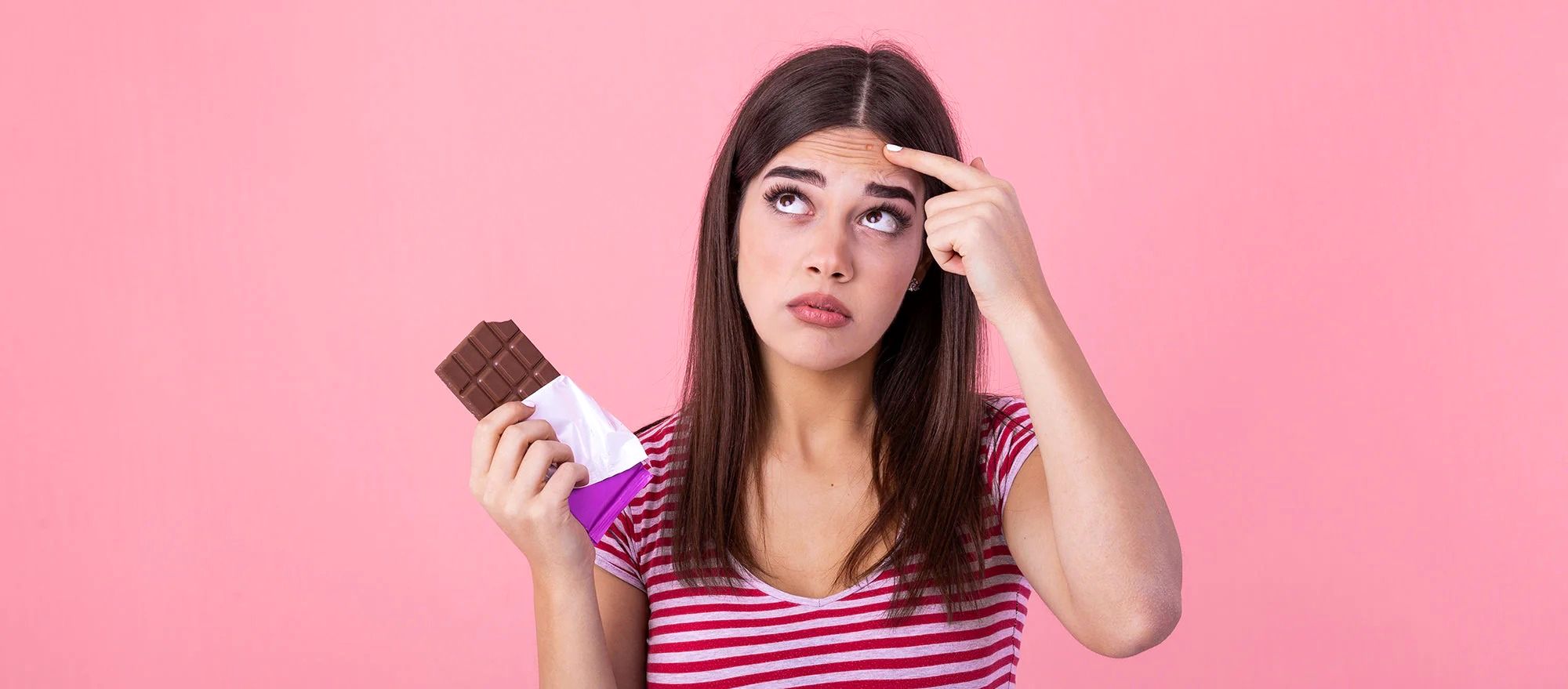 آیا شکلات باعث ایجاد آکنه می‌شود؟ باورهای غلط در مورد جوش صورت