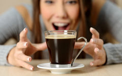 قهوه؛ معجزه یا سم؟ گروه‌هایی که باید در مصرف آن احتیاط کنند!