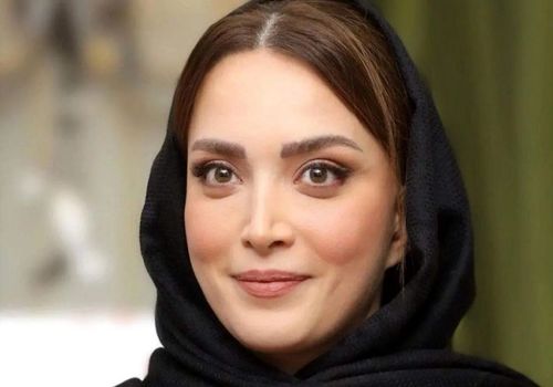 جشن تولد ۴۴ سالگی بهنوش طباطبایی در کنار خانواده!