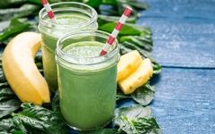راهنمای تهیه اسموتی‌های سبزِ مقوی برای سم زدایی بدن