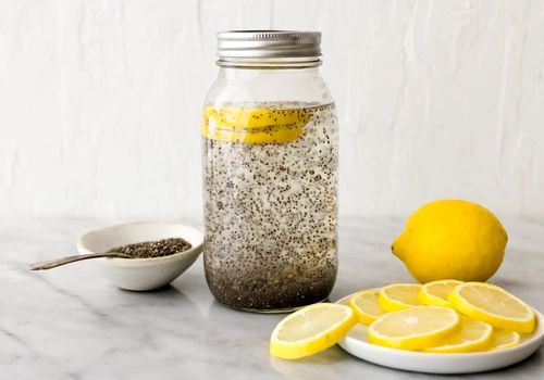 نوشیدنی خنک و چربی‌سوز برای روزهای گرم تابستان: شربت دانه چیا و لیمو ترش