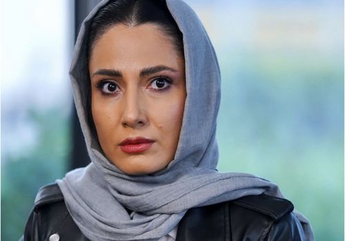 سمیرا حسن‌پور، با استایل جذاب در گالری «چند تکه آینه»