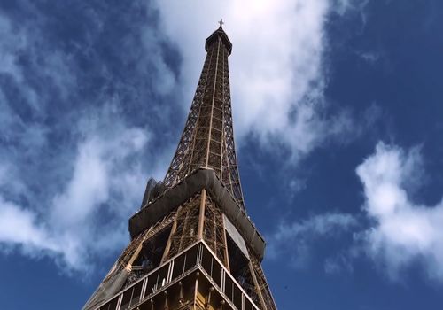 ویدیو: وقتی از لحاظ روحی نیاز داری بری پاریس ولی پولش رو نداری!