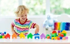 تقویت هوش هیجانی در کودکان: راهنمای جامع برای والدین و مربیان