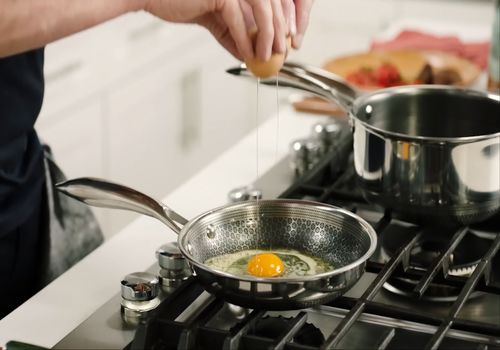 ویدیو: ادایی‌ترین روش‌های پختن تخم مرغ!
