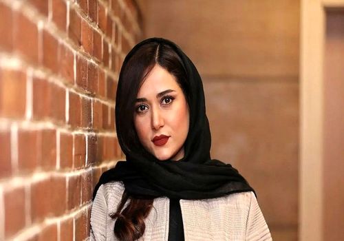 بازگشت پریناز ایزدیار از کن: ادای احترام به پدر درگذشته!