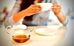 ایرانی‌ها و عشق دیرینه‌شان به چای؛ اکسیر سلامتی یا عامل کم‌خونی؟