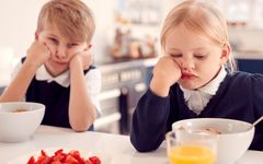 نبرد صبحگاهی: رازهای متقاعد کردن فرزندتان به خوردن صبحانه