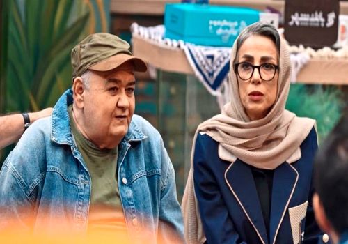 اکبر عبدی در تولد ۶۵ سالگی‌اش: عکسی از قاب عاشقانه با همسرش منتشر شد!