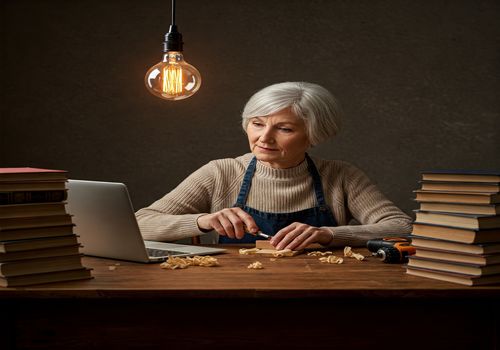 یادگیری مادام‌العمر: چگونه کنجکاوی خود را حفظ کنیم و همواره بیاموزیم؟