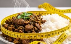 آیا راز عمر طولانی در قرمه سبزی و برنج است؟! کنکاشی جذاب در سفره ایرانی
