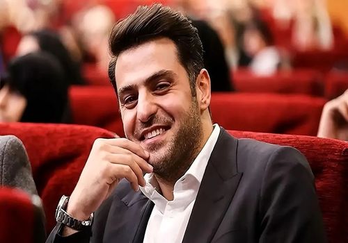 علی ضیا در دل زمستان سرد روسیه؛ تصاویری جدید از مجری محبوب در برف و بوران!