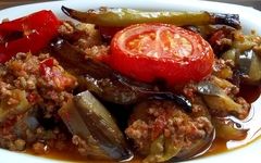 ناهار امروز: طعم لذیذ در یک چشم به هم زدن؛ خوراک گوشت و بادمجان فوری