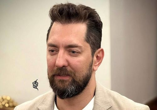 حضور بهرام رادان در نشست خبری فیلم "گیلانه": بررسی استایل یک سوپراستار!