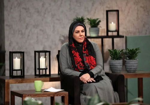 عکسی تازه منتشر شده از افسانه چهره آزاد و همسرش