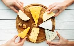  پنیر بخورید و لاغر شوید: با این 5 پنیر تناسب اندام خود را حفظ کنید!
