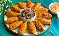 شام امشب با من: طرز تهیه کوفته کباب مرغ لذیذ؛ یک غذای محبوب ایرانی برای سفره شما