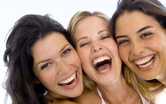 لبخندی زیبا با دندان‌هایی سالم: ۶ دشمن اصلی دندان‌هایتان را بشناسید!