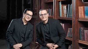 دو اسطوره موسیقی ایران در یک قاب؛ همایون شجریان مهمان کنسرت علیرضا قربانی شد!
