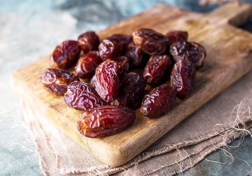 یک خرما، هزاران فایده: چرا باید خرما را به رژیم غذایی خود اضافه کنیم؟